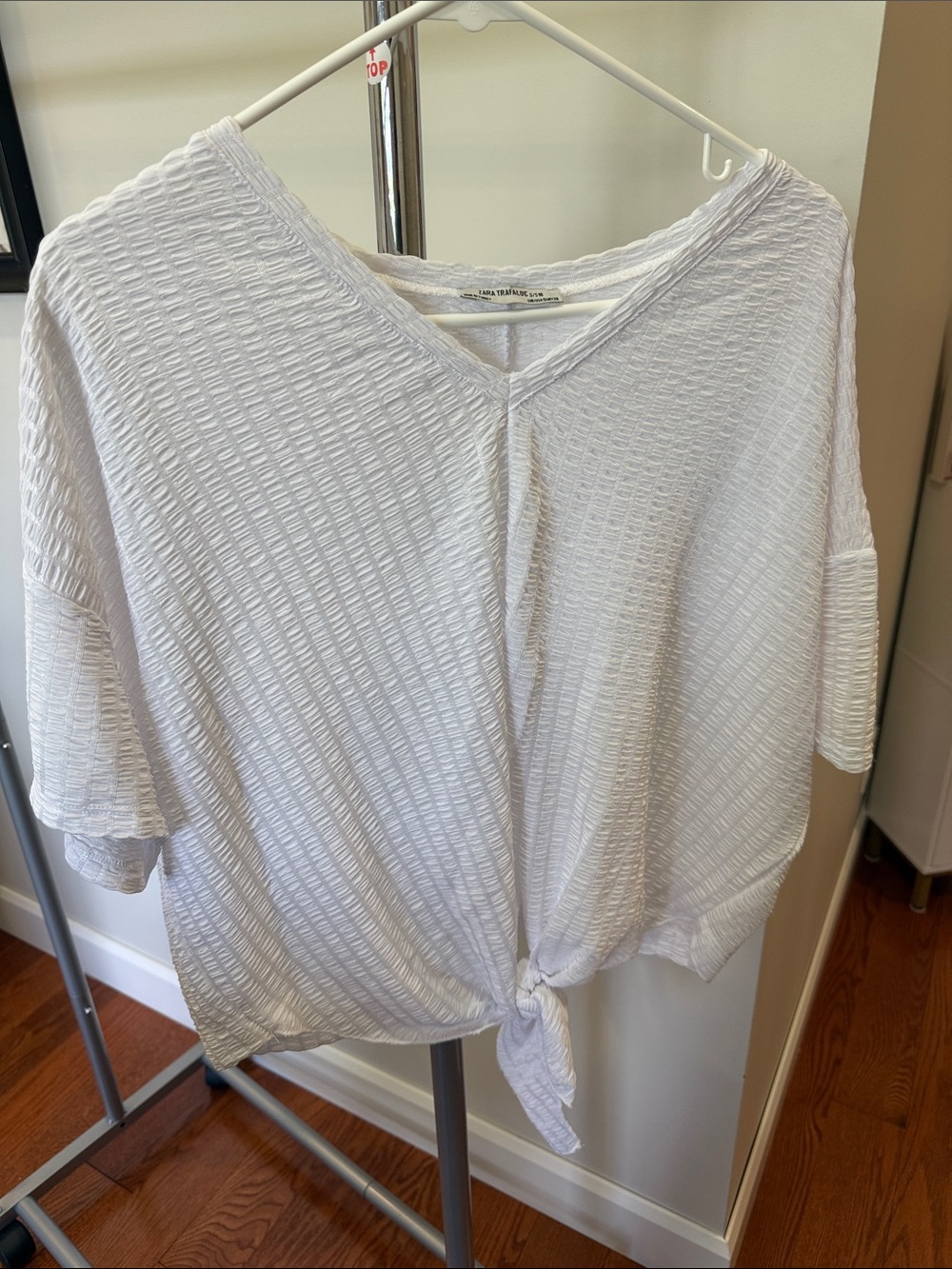 Zara White Textured V-Neck Tie-Front Blouse